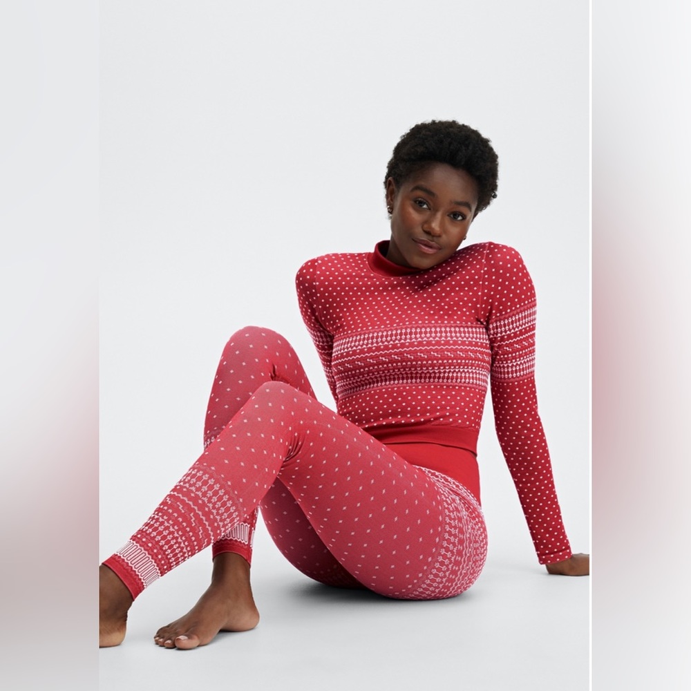 Fabletics Holiday Holly Set in Cardinal Red - S